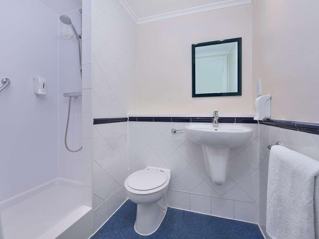 Travelodge Walton On Thames Cameră foto