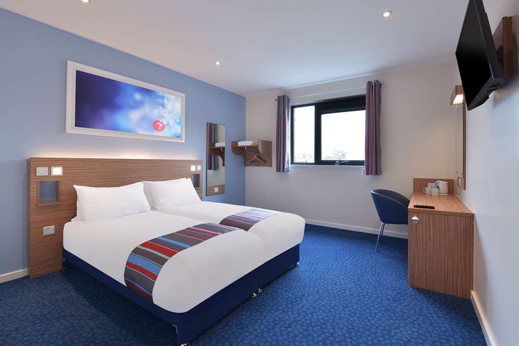 Travelodge Walton On Thames Cameră foto
