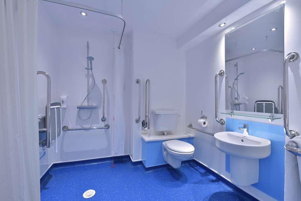 Travelodge Walton On Thames Cameră foto